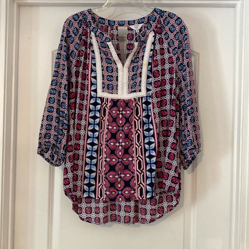 Crown & Ivy Elephant Print top Plus size 2x with 3/4 length sleeves